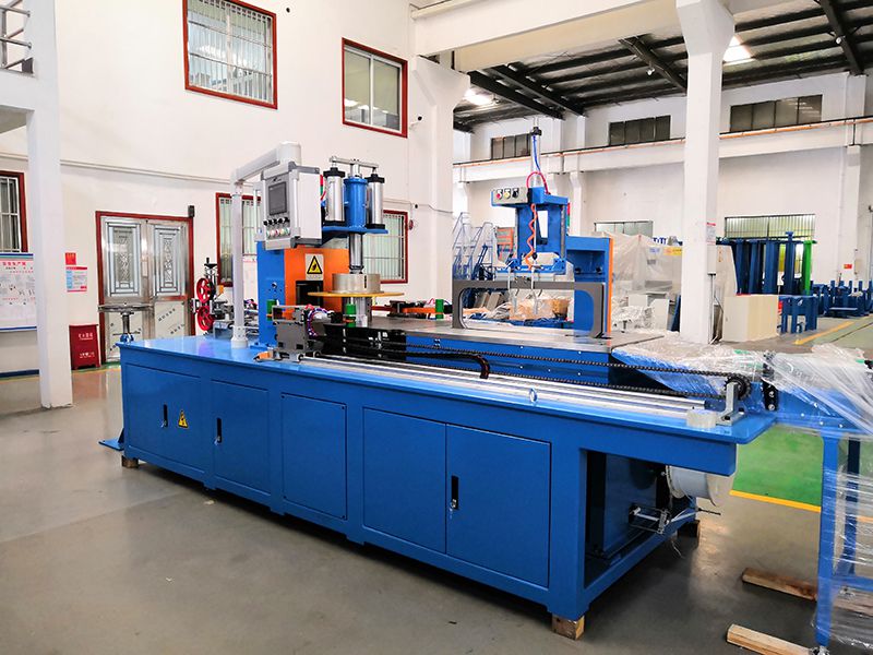 Coiling Bundling and Heat-Shrinking Machine